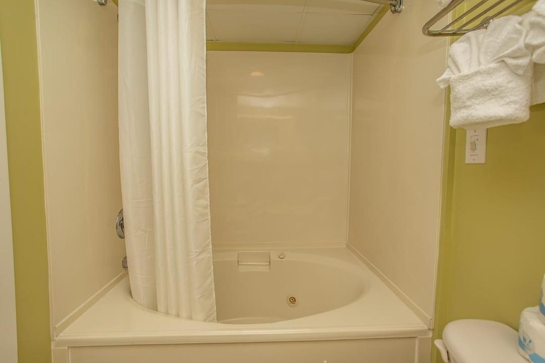 Oceanfront 2 Bedroom 3 Bathroom Unit 539-540 - Sleeps 10 Миртъл Бийч Екстериор снимка